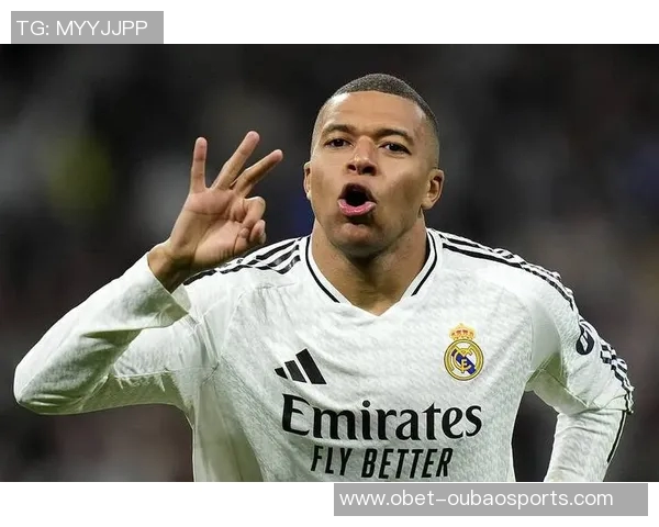 姆巴佩上演帽子戏法荣膺欧冠最佳球员官方宣布他表现出色 姆巴佩上演帽子戏法荣膺欧冠最佳球员官方宣布他表现出色