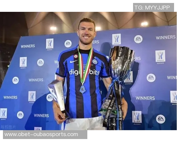 一日蓝黑终生蓝黑国米官方致敬哲科展现忠诚与热爱