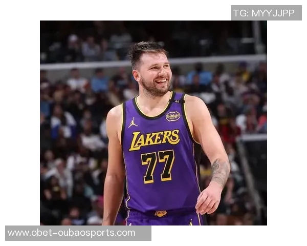 湖人揭幕战球员评分揭晓东契奇独领风骚新援艾顿惨遭D级评价 湖人揭幕战球员评分揭晓东契奇独领风骚新援艾顿惨遭D级评价