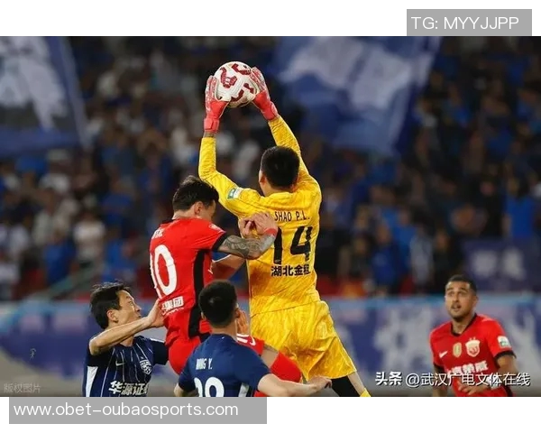 三镇门将郭嘉宇专注防守表现强调团队胜利的重要性