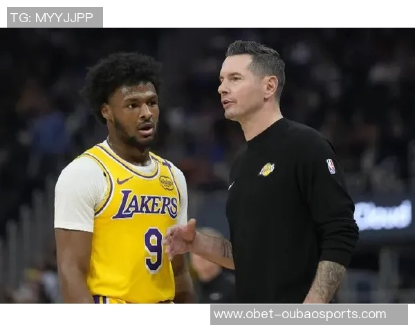 夸梅质疑布朗尼场上表现称心脏恢复但跑位意识存疑