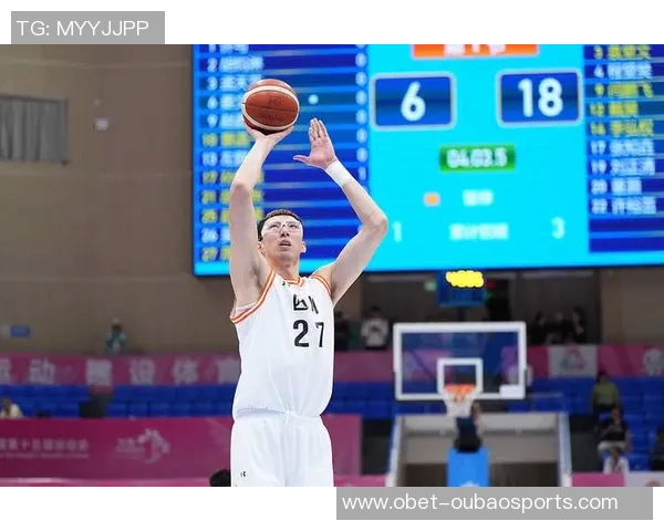 周琦因伤缺席亚洲杯赛场与队友并肩作战全力以赴进行康复训练