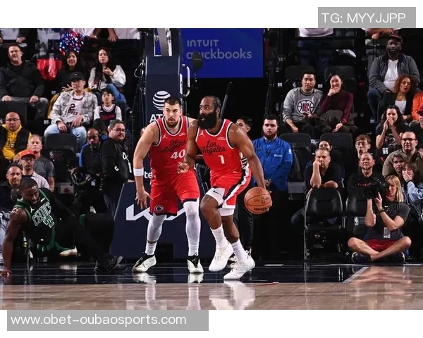 小卡复出后得分难突破25阿祖回归让球队进攻空间受限